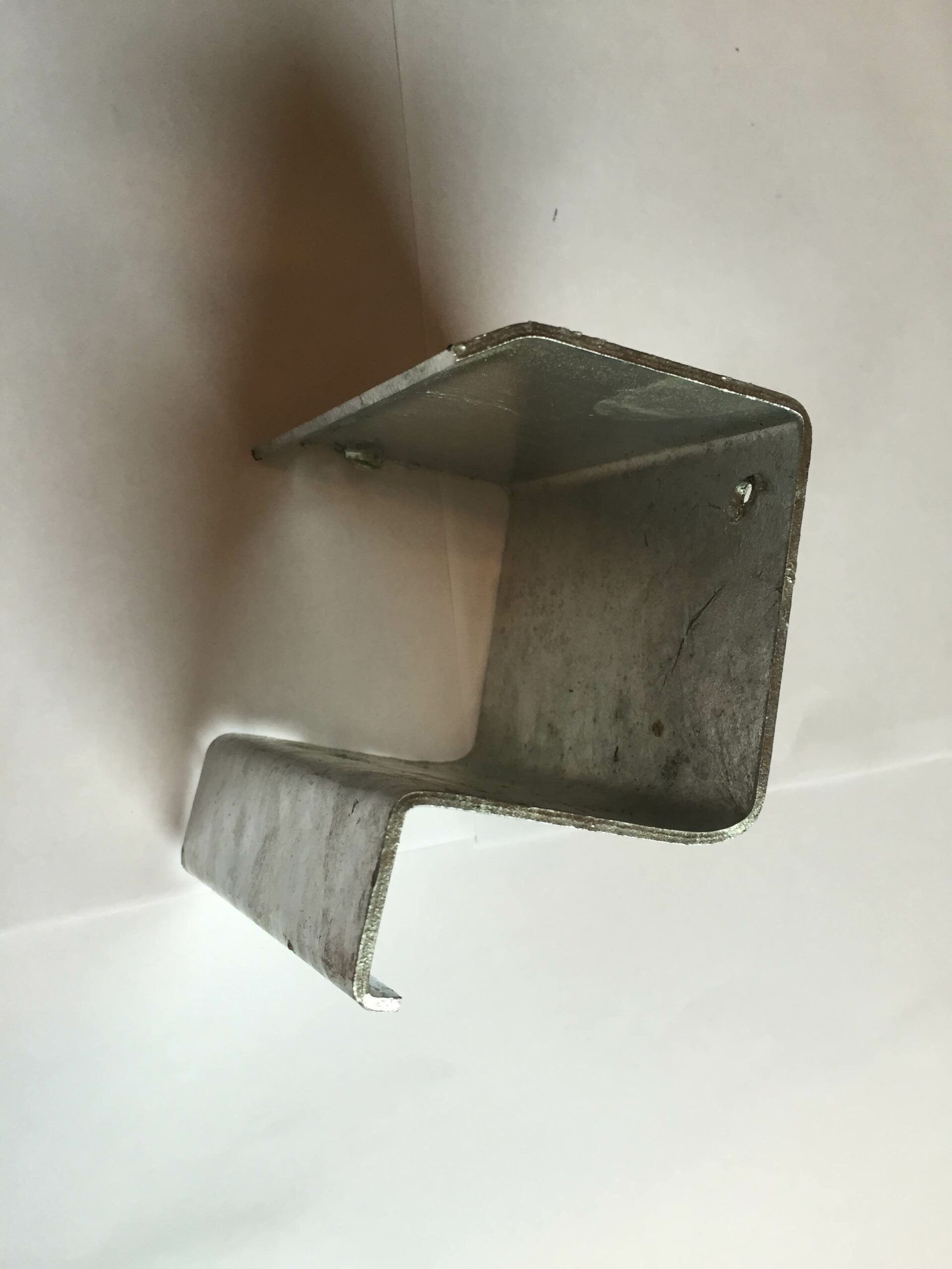 Replacement side door retainer