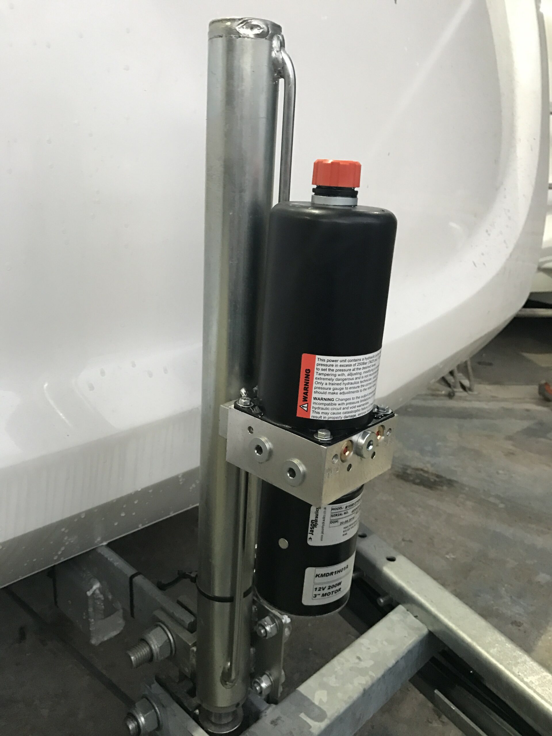 Electro Hydraulic tilt mechanism